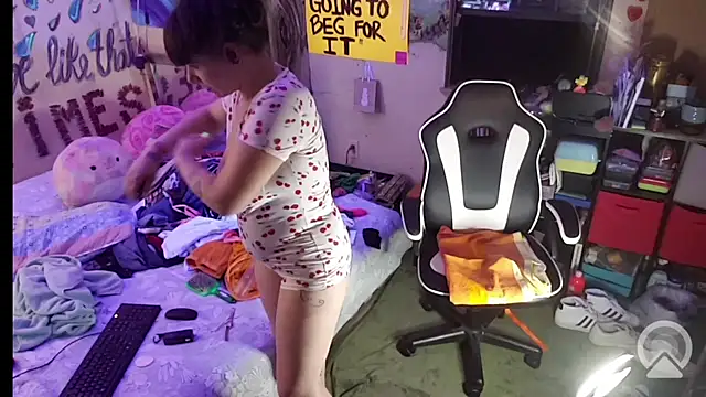 Snapshot of Cloud_Master9 chatting on 5, 10, 2025 Cloud Master9 online show from 5, 10, 2025