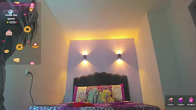 Snapshot of Sofia_Clauss_ chatting on 17, 9, 2025 Sofia Clauss online show from 17, 9, 2025