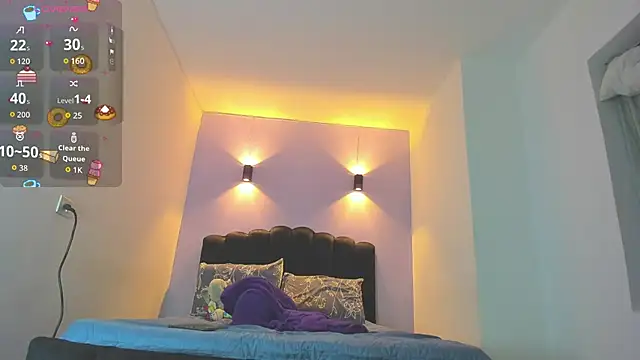 Snapshot of Sofia_Clauss_ chatting on 14, 10, 2025 Sofia Clauss online show from 14, 10, 2025