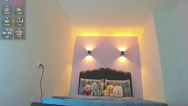 Snapshot of Sofia_Clauss_ chatting on 19, 10, 2025 Sofia Clauss online show from 19, 10, 2025