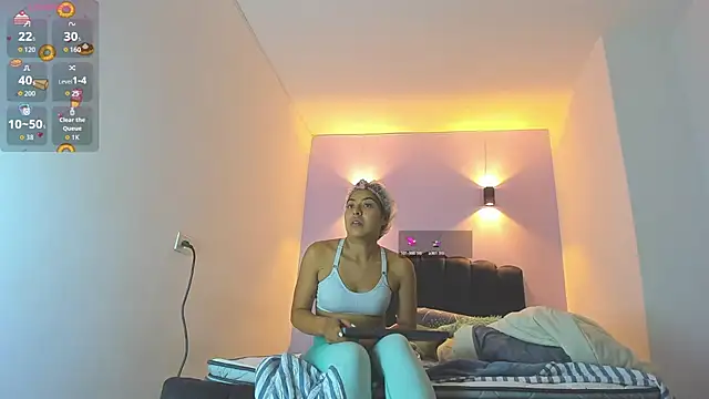 Snapshot of Sofia_Clauss_ chatting on 21, 10, 2025 Sofia Clauss online show from 21, 10, 2025