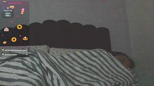 Snapshot of Sofia_Clauss_ chatting on 4, 11, 2025 Sofia Clauss online show from 4, 11, 2025