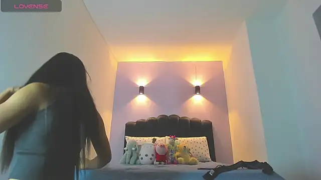 Snapshot of Sofia_Clauss_ chatting on 12, 11, 2025 Sofia Clauss online show from 12, 11, 2025