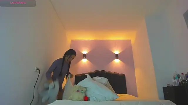 Snapshot of Sofia_Clauss_ chatting on 2, 3, 2026 Sofia Clauss online show from 2, 3, 2026