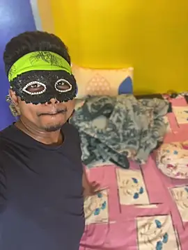 Snapshot of OrgsmMust chatting on 8, 3, 2025 OrgsmMust online show from 8, 3, 2025