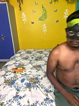 Snapshot of OrgsmMust chatting on 18, 10, 2025 OrgsmMust online show from 18, 10, 2025