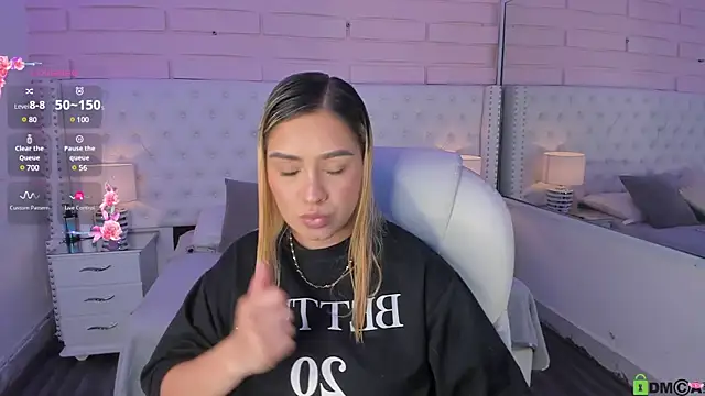 Snapshot of Yaaky_ chatting on 24, 12, 2024 Yaaky online show from 24, 12, 2024