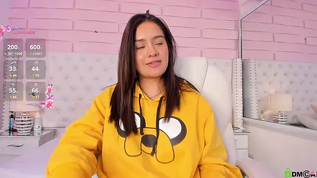 Snapshot of Yaaky_ chatting on 25, 1, 2025 Yaaky online show from 25, 1, 2025