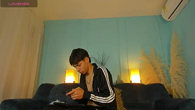 Snapshot of AlessandroDybala chatting on 23, 1, 2025 AlessandroDybala online show from 23, 1, 2025