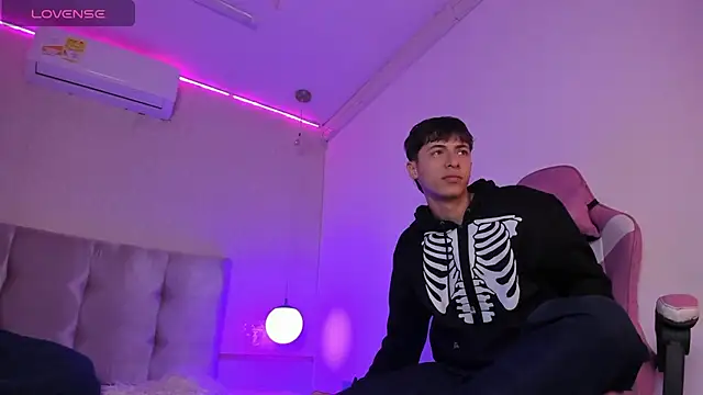 Snapshot of AlessandroDybala chatting on 25, 1, 2025 AlessandroDybala online show from 25, 1, 2025