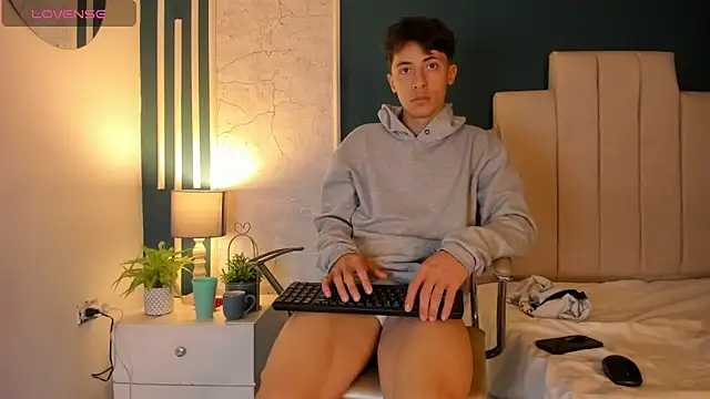 Snapshot of AlessandroDybala chatting on 31, 1, 2025 AlessandroDybala online show from 31, 1, 2025