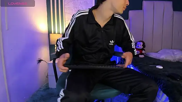 Snapshot of AlessandroDybala chatting on 26, 2, 2025 AlessandroDybala online show from 26, 2, 2025