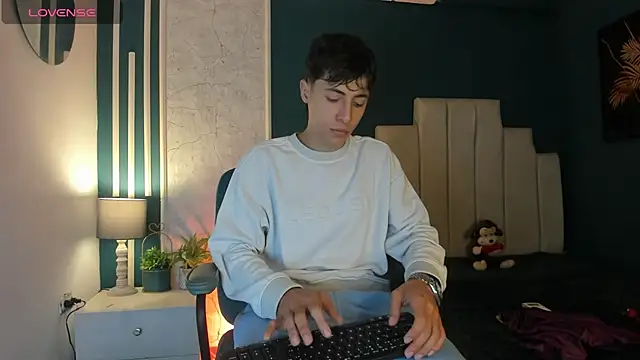 Snapshot of AlessandroDybala chatting on 6, 3, 2025 AlessandroDybala online show from 6, 3, 2025