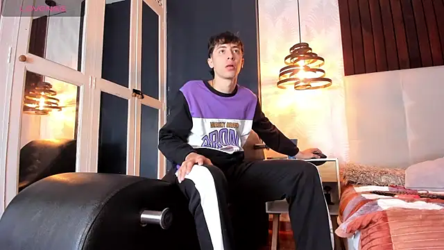 Snapshot of AlessandroDybala chatting on 9, 3, 2025 AlessandroDybala online show from 9, 3, 2025