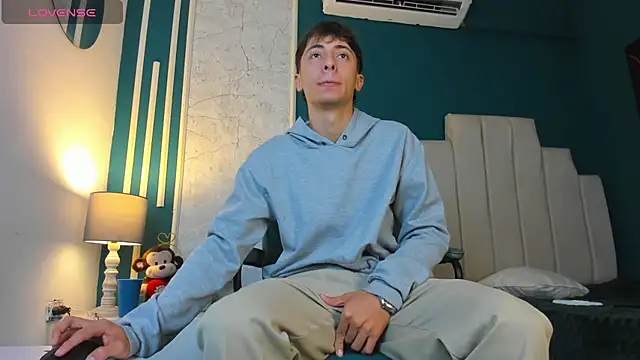 Snapshot of AlessandroDybala chatting on 18, 3, 2025 AlessandroDybala online show from 18, 3, 2025