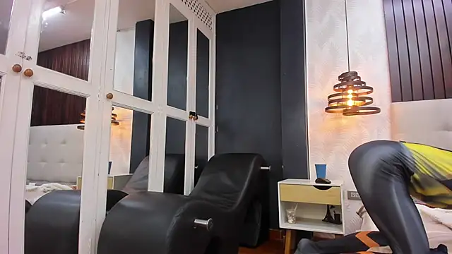 Snapshot of AlessandroDybala chatting on 21, 3, 2025 AlessandroDybala online show from 21, 3, 2025