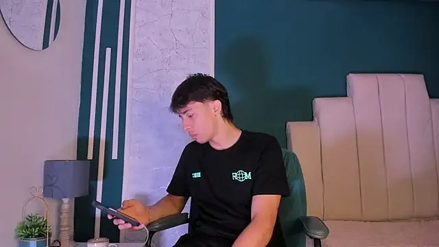 Snapshot of AlessandroDybala chatting on 10, 10, 2025 AlessandroDybala online show from 10, 10, 2025