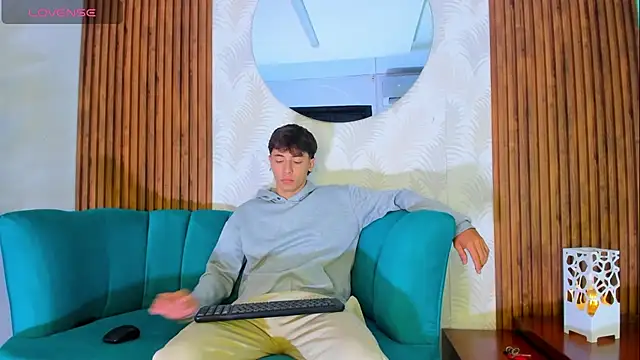 Snapshot of AlessandroDybala chatting on 12, 10, 2025 AlessandroDybala online show from 12, 10, 2025