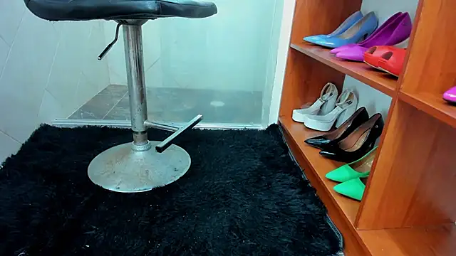 Snapshot of FOXYRIVER_ chatting on 23, 2, 2025 FOXYRIVER online show from 23, 2, 2025