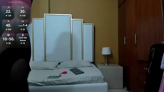 Snapshot of FOXYRIVER_ chatting on 5, 12, 2025 FOXYRIVER online show from 5, 12, 2025