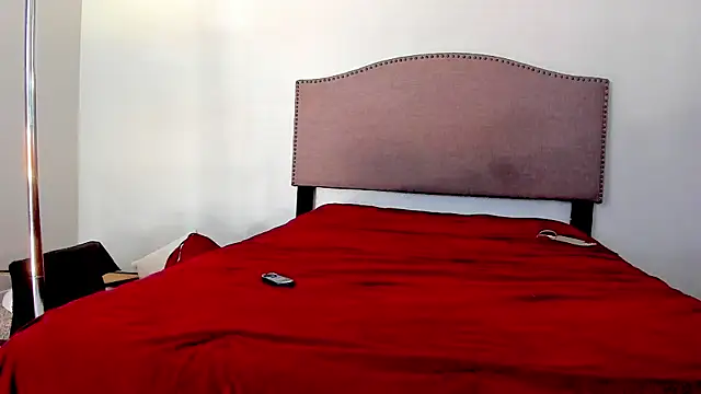 yiauana online show from 26, 10, 2025