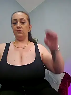 AvaLloyd online show from 12, 3, 2025