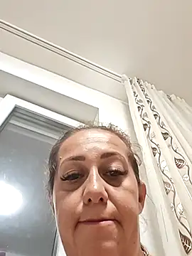 AvaLloyd online show from 9, 9, 2025