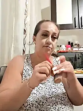 AvaLloyd online show from 25, 9, 2025