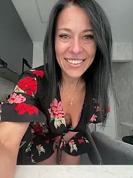 Snapshot of CuteNata chatting on 3, 10, 2025 CuteNata online show from 3, 10, 2025