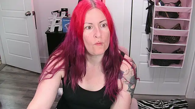 Snapshot of gennyrock chatting on 8, 6, 2026 gennyrock online show from 8, 6, 2026
