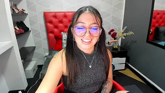 MiaWils  online show from 14, 2, 2025