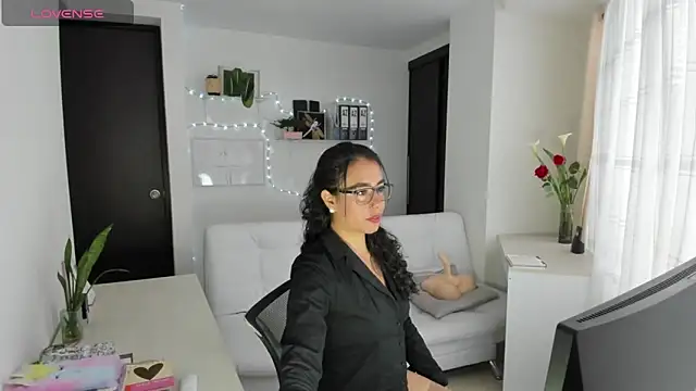 Snapshot of susana_monroy chatting on 3, 6, 2026 susana monroy online show from 3, 6, 2026