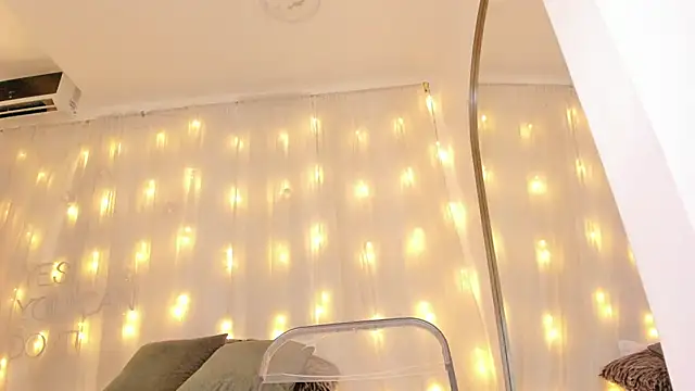 Petite Lucie online show from 12, 3, 2025