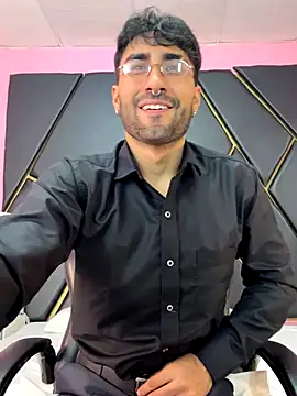 Snapshot of MilanZaire chatting on 12, 10, 2025 MilanZaire online show from 12, 10, 2025