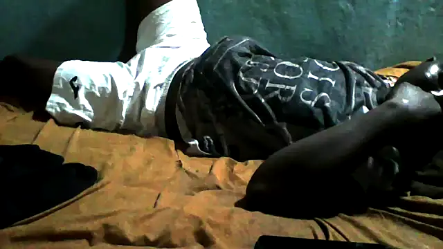 Snapshot of little__joy chatting on 4, 4, 2026 little joy online show from 4, 4, 2026