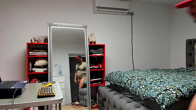 Snapshot of supermanboy94 chatting on 3, 12, 2024 supermanboy94 online show from 3, 12, 2024