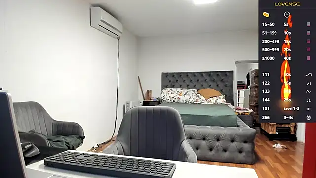 Snapshot of supermanboy94 chatting on 7, 10, 2025 supermanboy94 online show from 7, 10, 2025