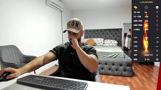 Snapshot of supermanboy94 chatting on 13, 10, 2025 supermanboy94 online show from 13, 10, 2025