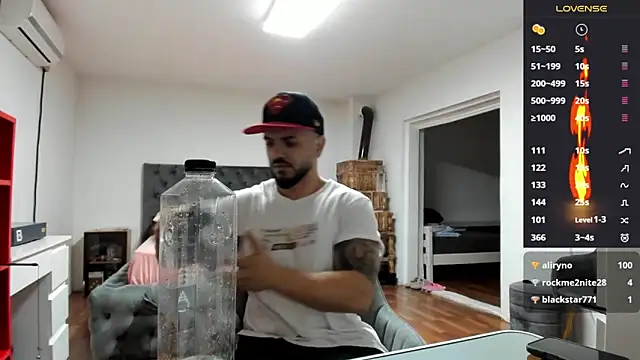 Snapshot of supermanboy94 chatting on 10, 11, 2025 supermanboy94 online show from 10, 11, 2025