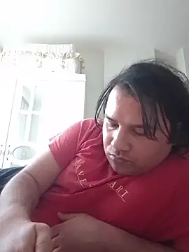 raducelfrumos99 online show from 11, 3, 2026