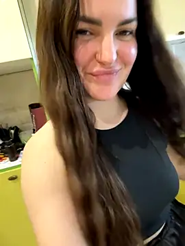 Karolina llove online show from 8, 11, 2025