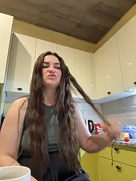 Karolina llove online show from 12, 11, 2025