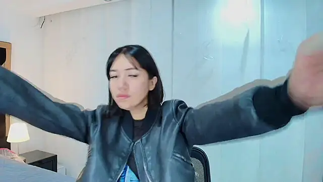 lina bedoya  online show from 2, 10, 2025