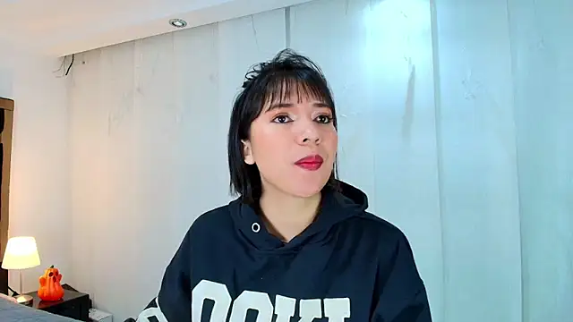 lina bedoya  online show from 16, 10, 2025