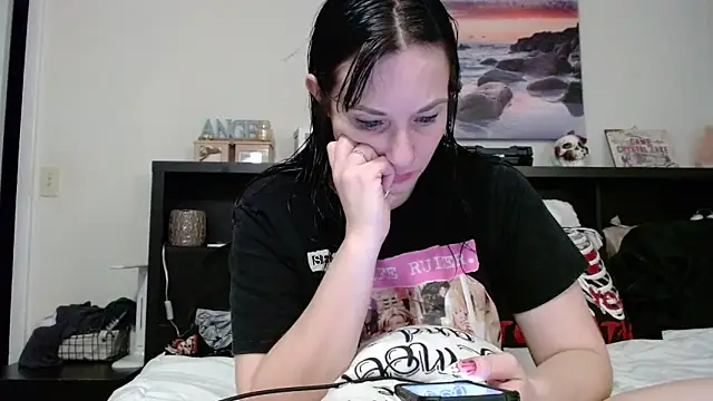 CrystalLakeXO online show from 2, 10, 2025