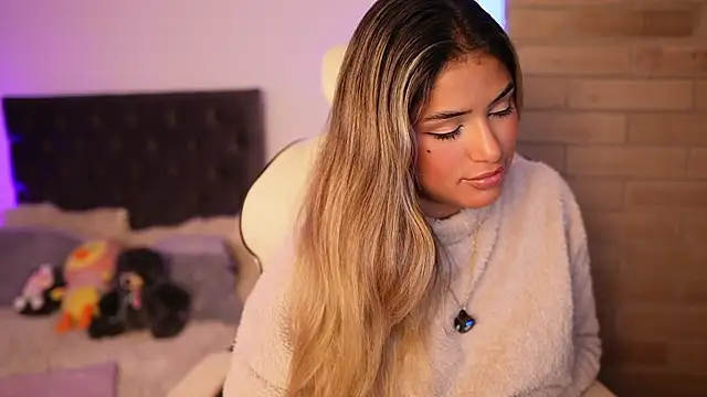 SaraParisi online show from 17, 3, 2025