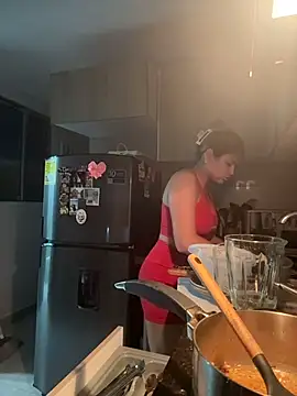 SaraParisi online show from 28, 10, 2025