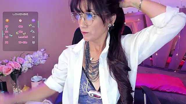 Snapshot of Ahytanna chatting on 6, 3, 2025 Ahytanna online show from 6, 3, 2025
