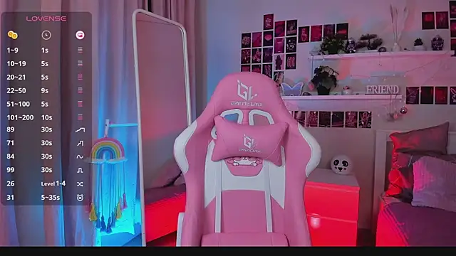 arielabradberry online show from 18, 12, 2024