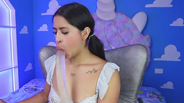 miss romyna online show from 18, 11, 2025